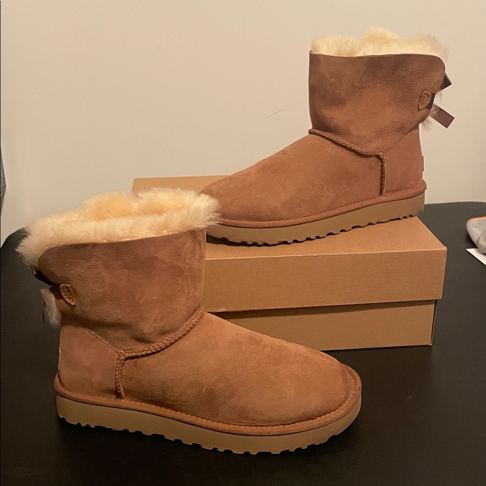 UGG W Mini Bailey Bow ll Che Women’s 9